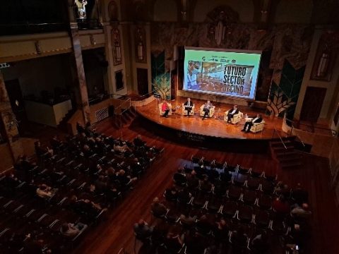 bonÀrea Agrupa participa en la mesa redonda sobre el futuro del sector porcino