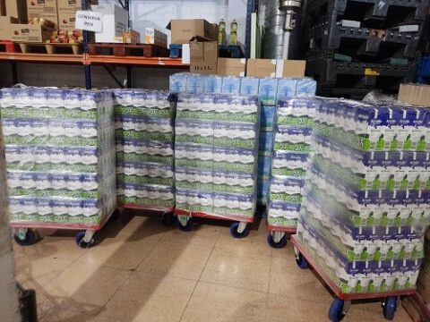 Donación de 900 litros de leche al «Magatzem d’Aliments Solidaris» de Tàrrega