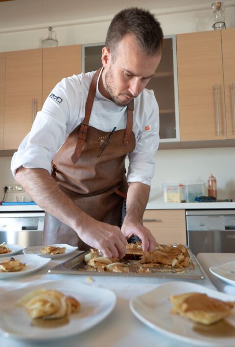 Experiencia culinaria con Arnau Paris en el Hostal Palouet de Segarra para 28 afortunados ganadores de un sorteo